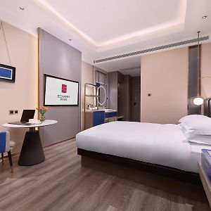City View Queen Room